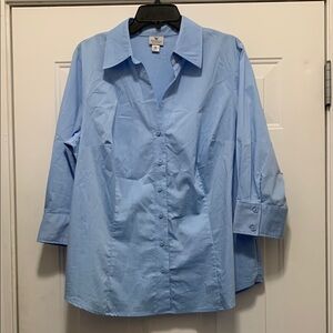 3/$15 Worthington Size 1X Blue Button Down Shirt